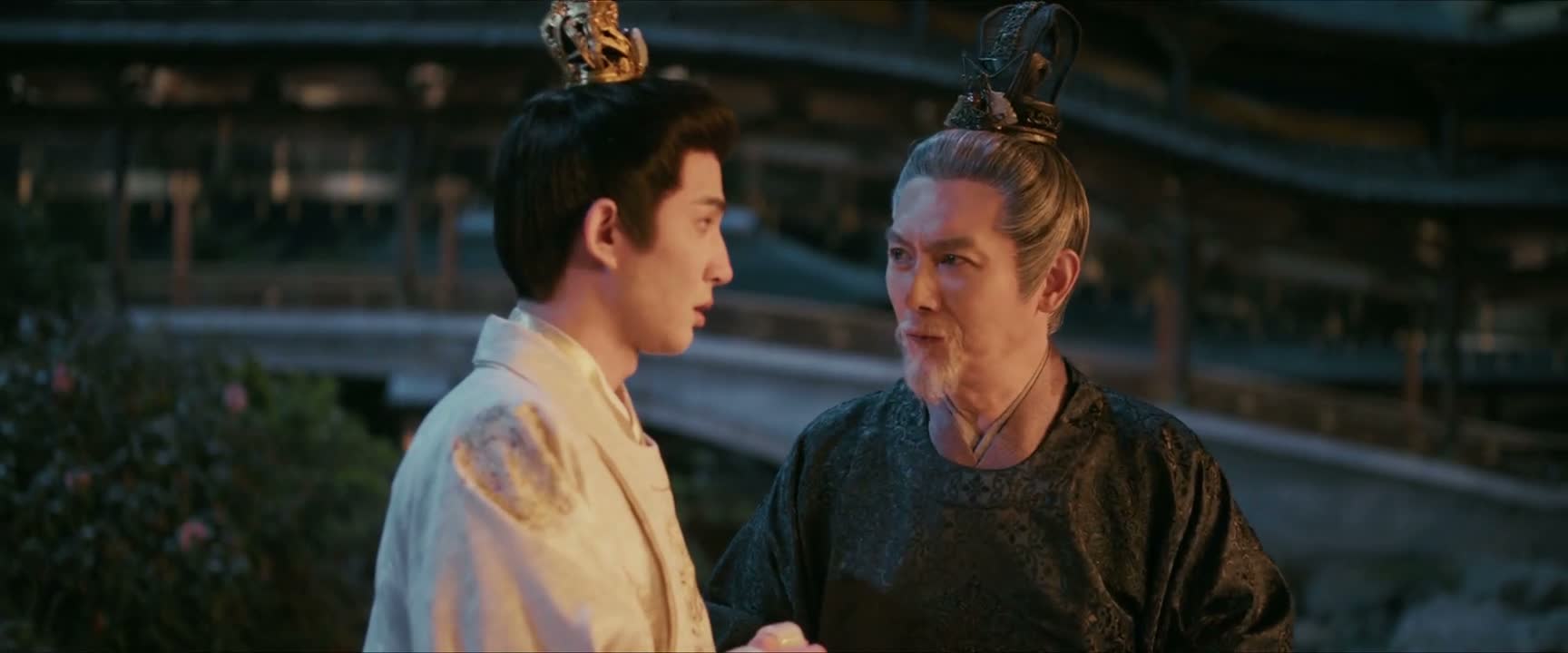 中途离席的簪花将军