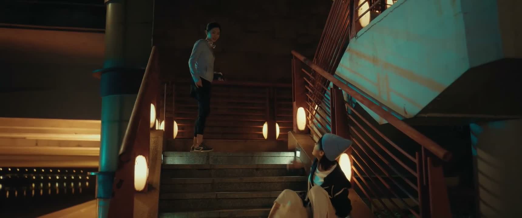 我加你个微信 我得把钱转给你啊 不用了