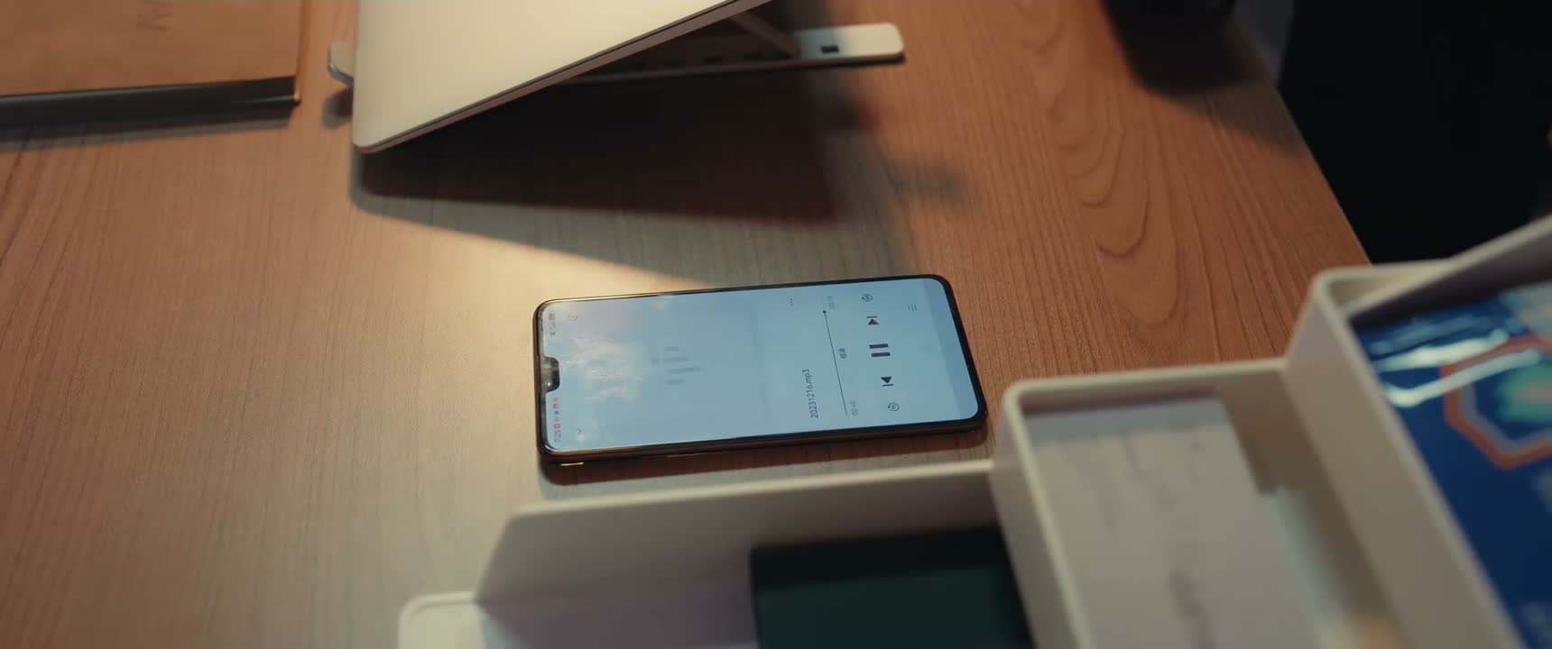 我觉得我们的关系 也像一个肿瘤