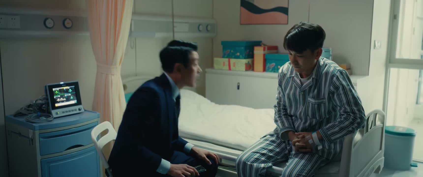谢了啊 谢什么谢 咱俩谁跟谁