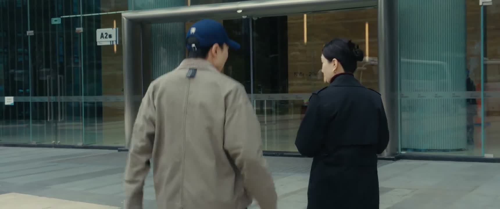 这丁伟平时工作还可以的 他就胡说八道两句