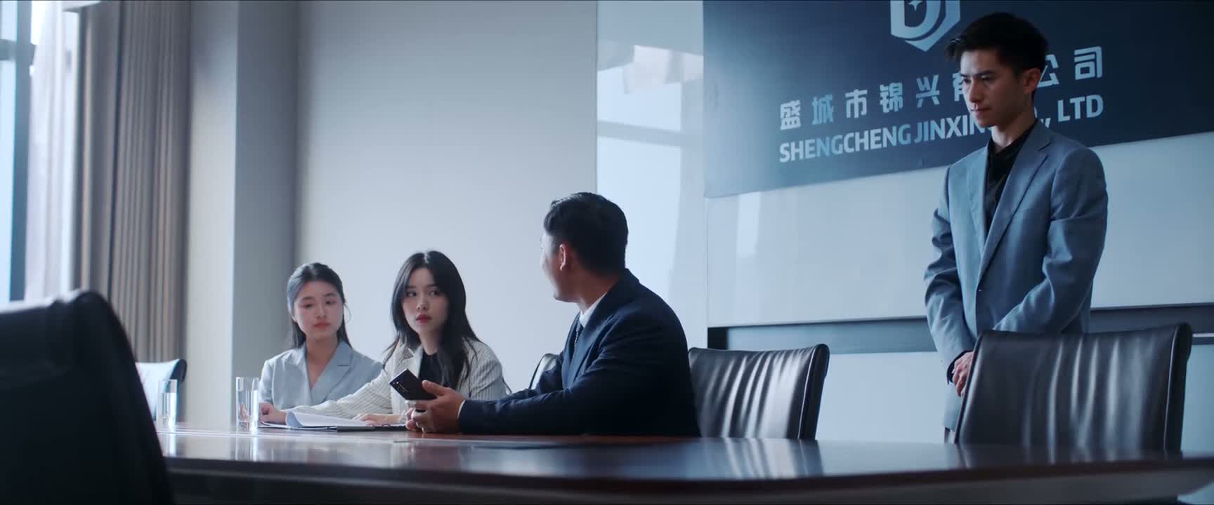 这个月的绩效呢 是不是