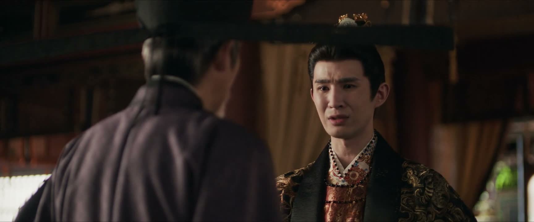 那是闹得沸沸扬扬