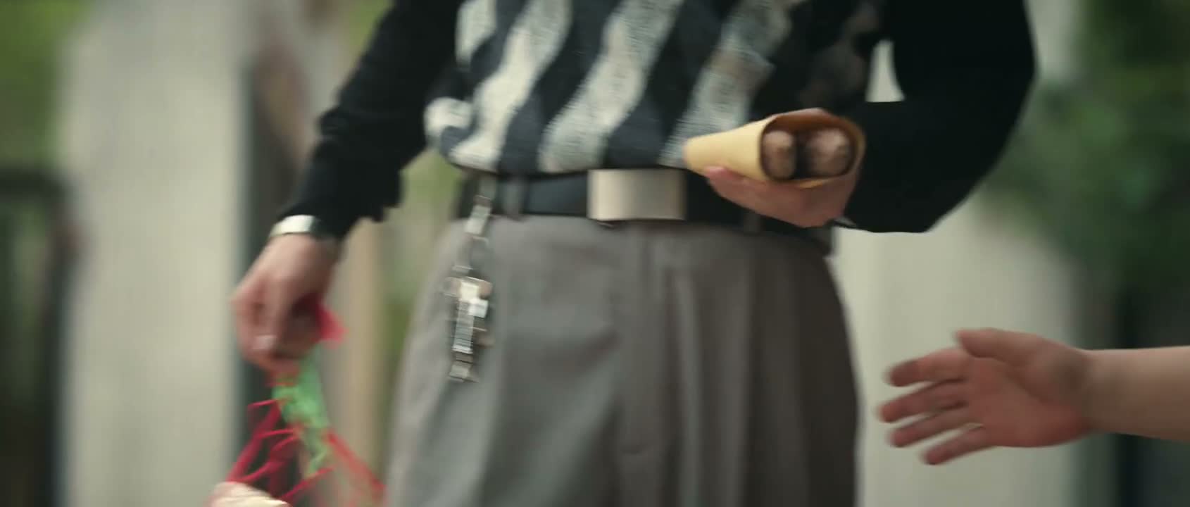 红苕给你 尝尝