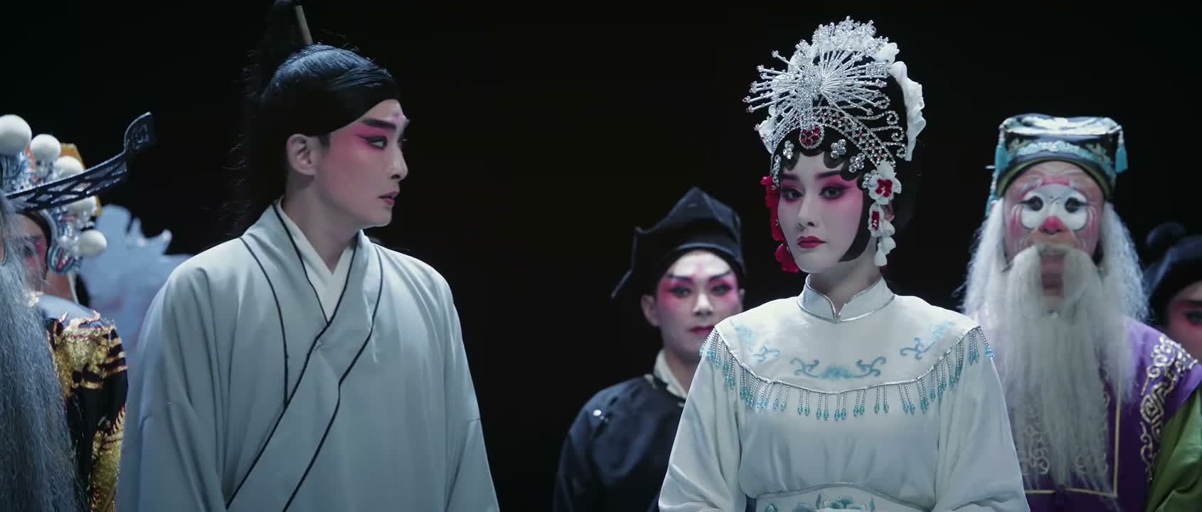 丽丽留下 其他人都先下去