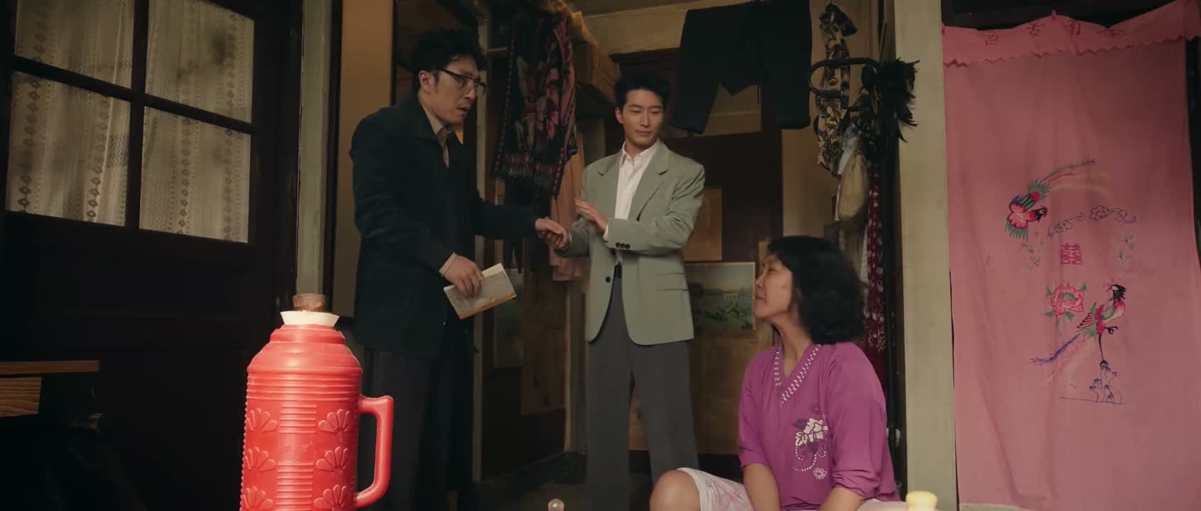你听不见呀 你爸吐了