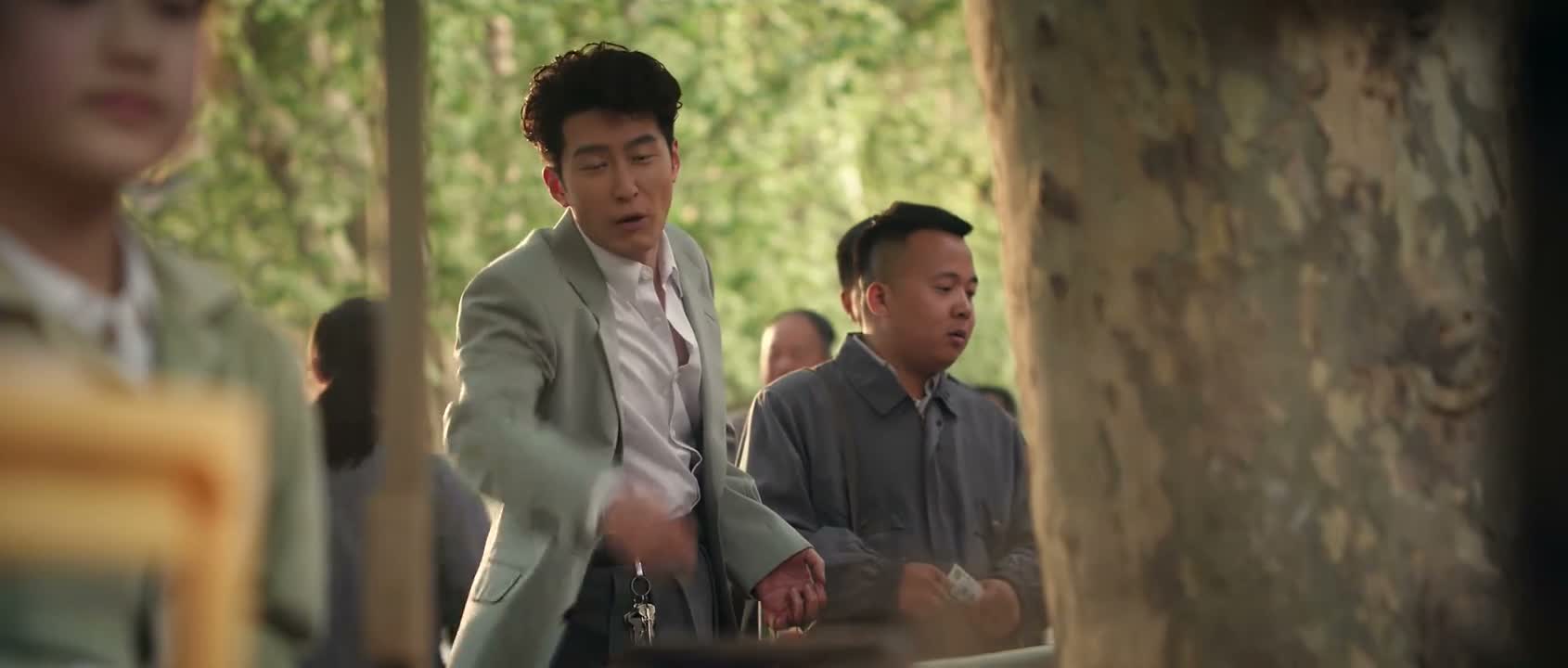 四碗馄饨 一碗免辣啊 好的 稍等一下 马上就好