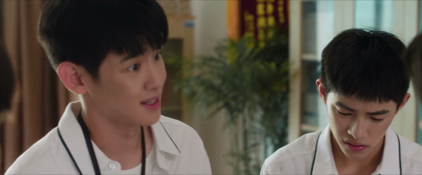 你什么意思啊 他俩这么欺负你 我俩这么帮你