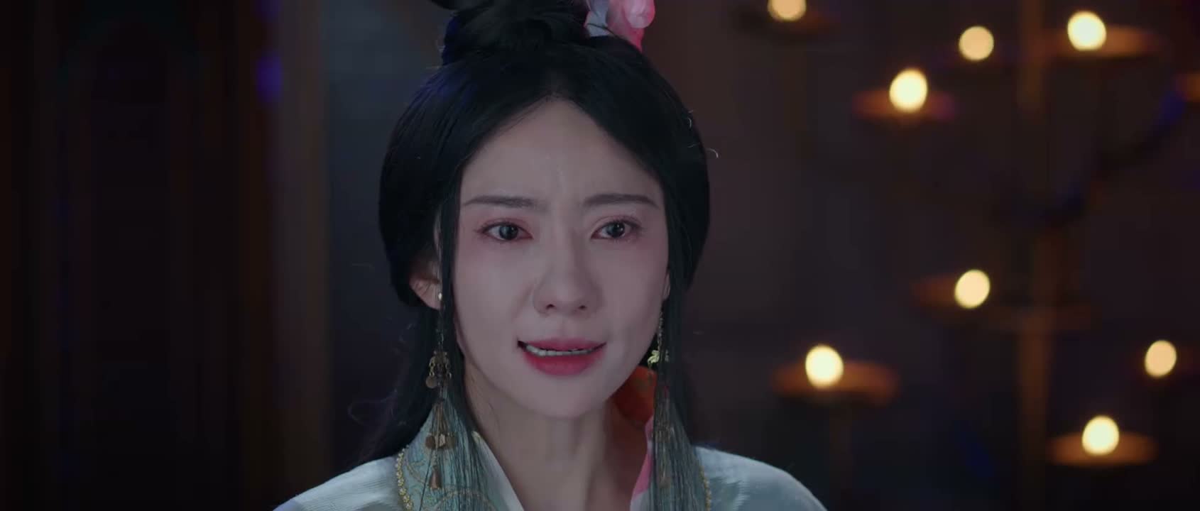他对黑衣人言听计从
