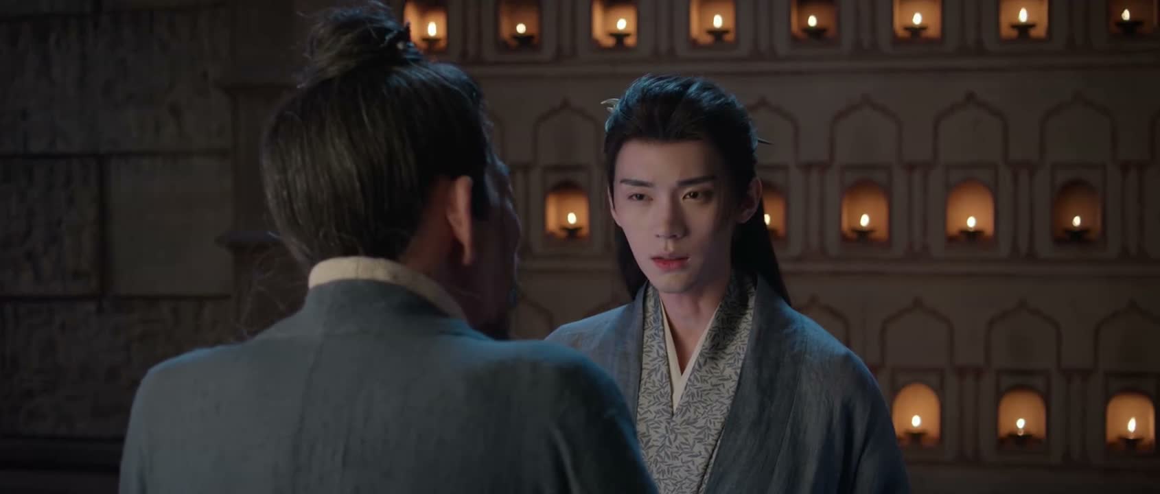 为何会偷走紫玉金葵