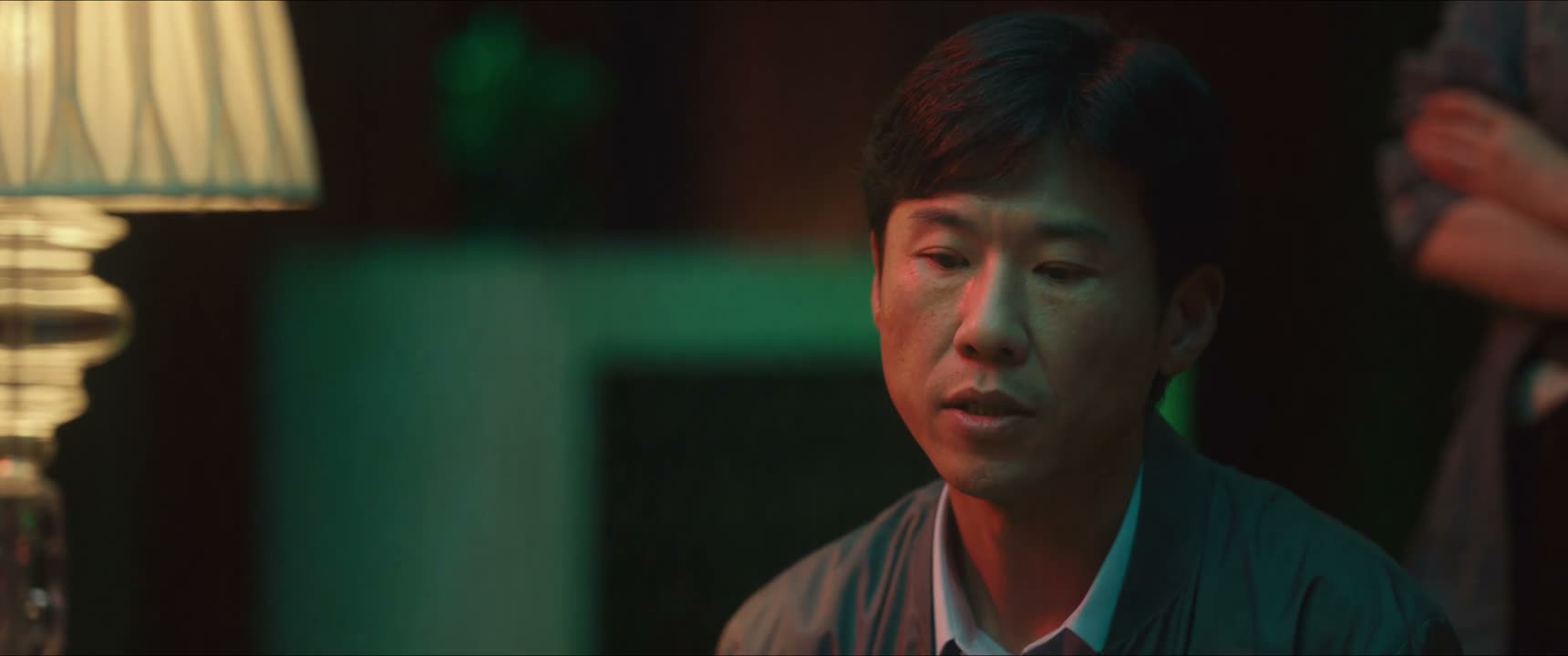 你看你和周荣是发小