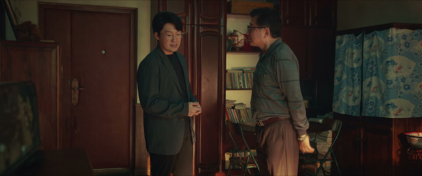 再配一个紫檀的盒子