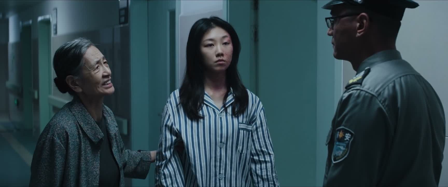 我想带她下去透口气去