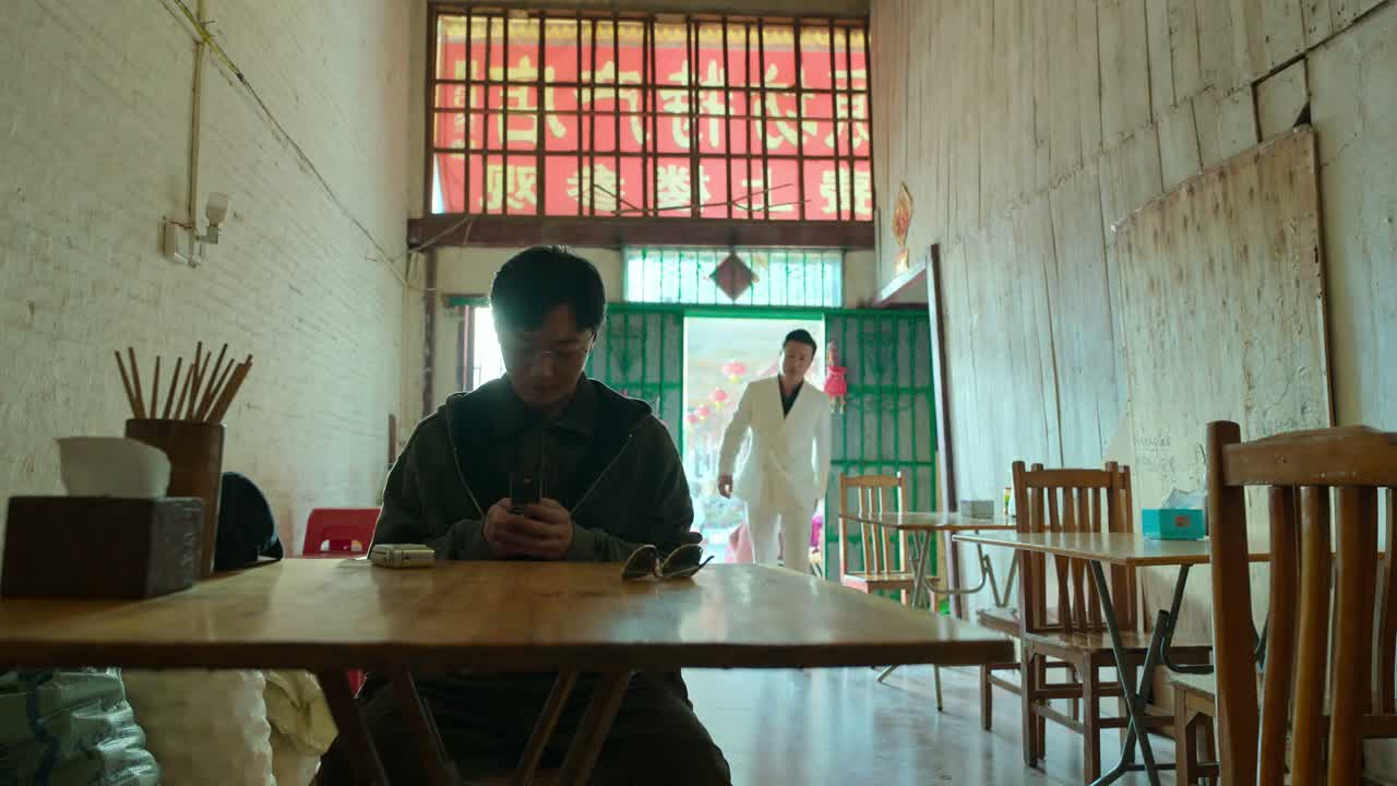 吃完你就走 嗯