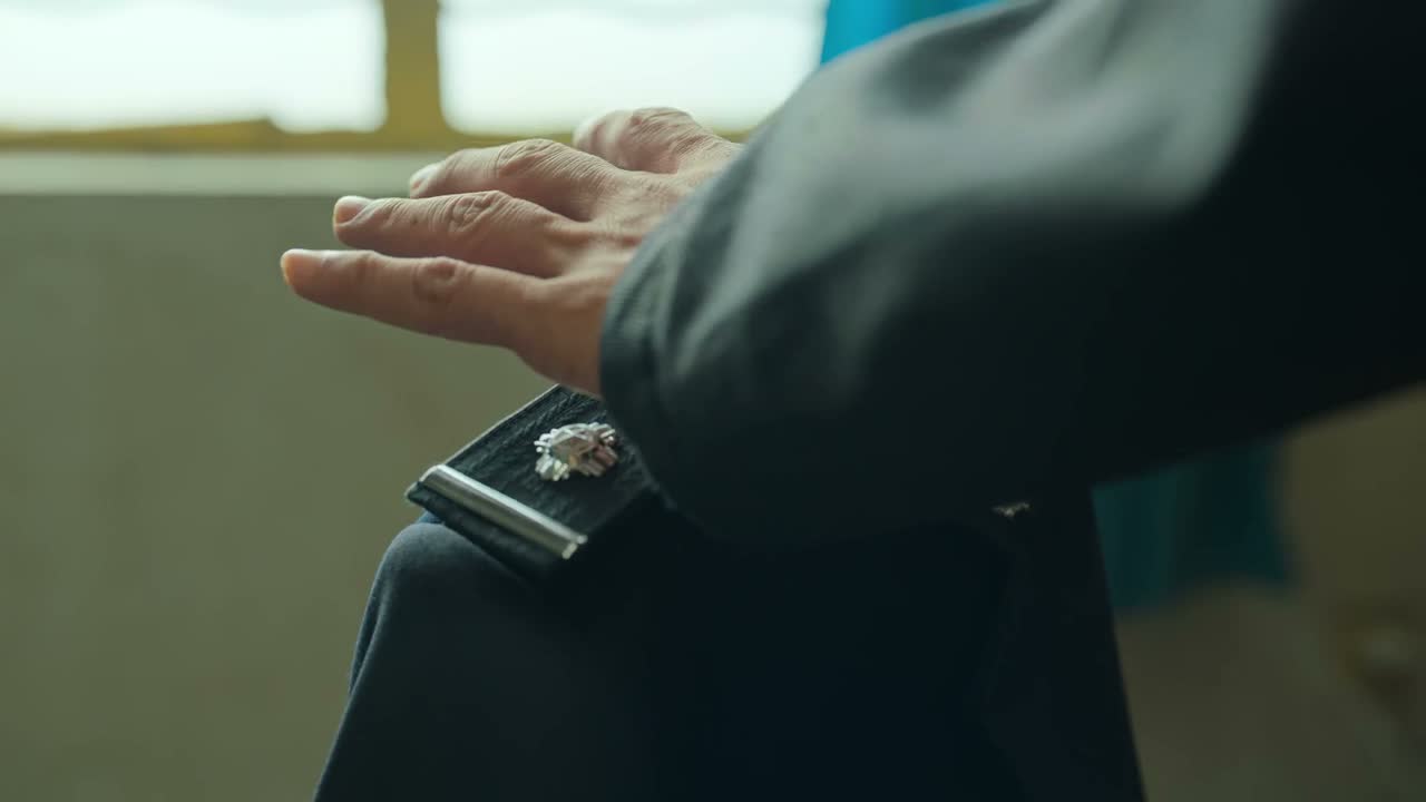 更对不起 当年国徽下的誓言