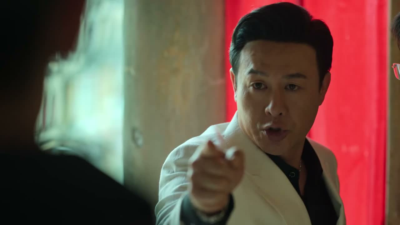 就是赵立冬 让我杀了你们的