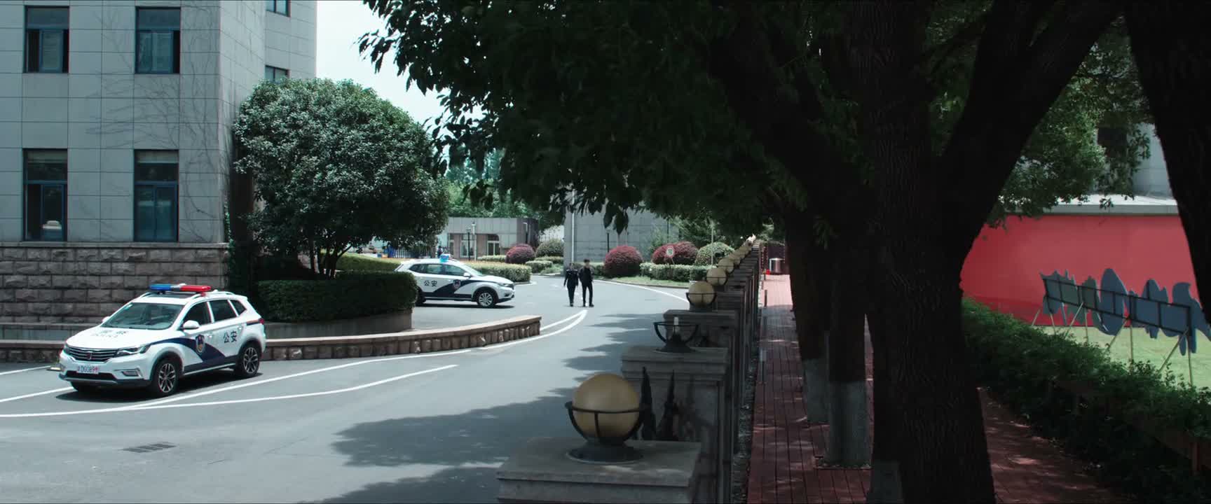 还行吧 这可是你第一次夸他