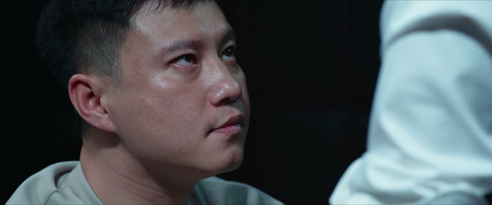 江寒声是一个故作高深的人