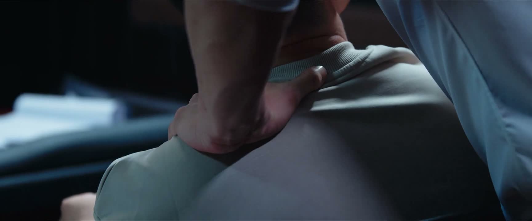 没必要为你父母 以后的悲惨生活 表现得这么激动