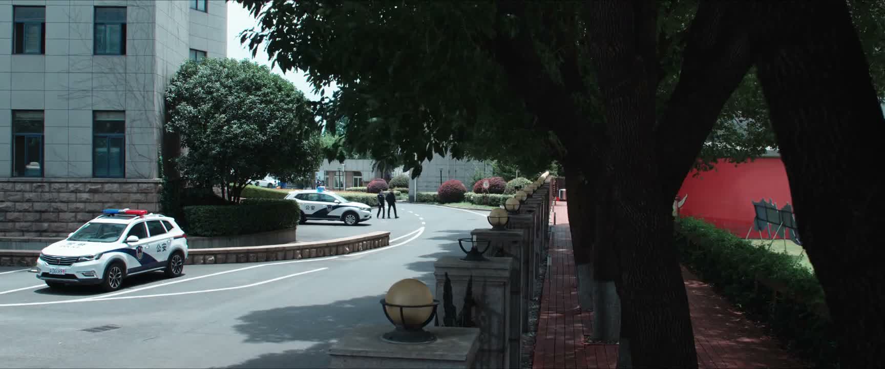 这个人平常看起来一般 关键时候