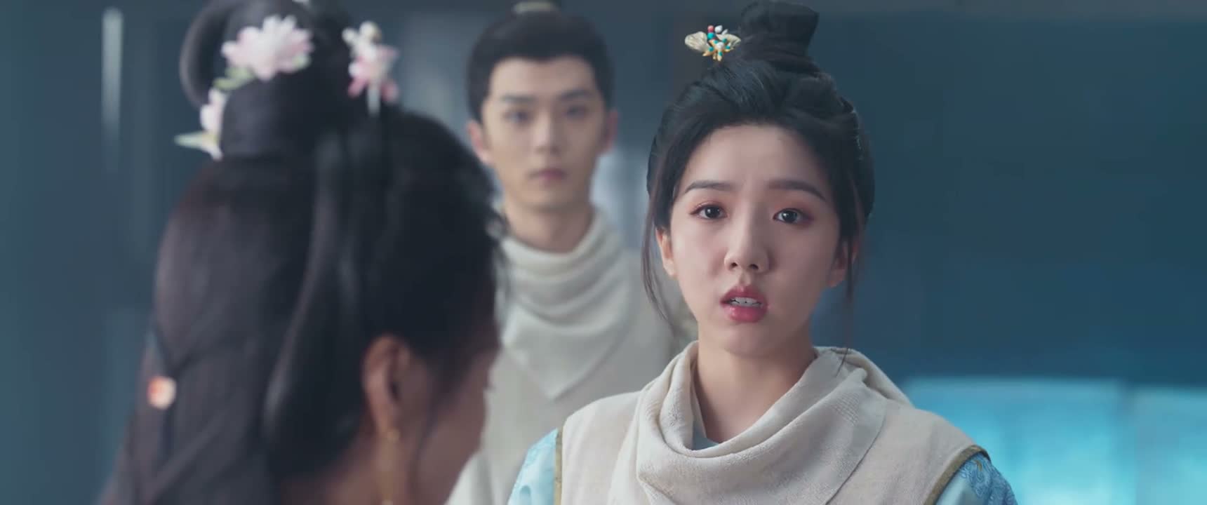 不要让任何人进来或是看到什么