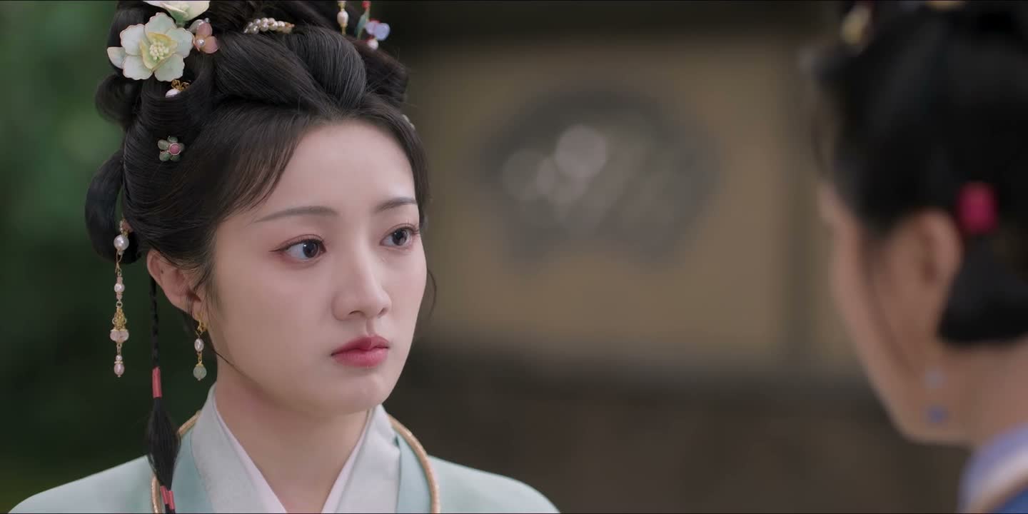 是她先不把我当女儿的