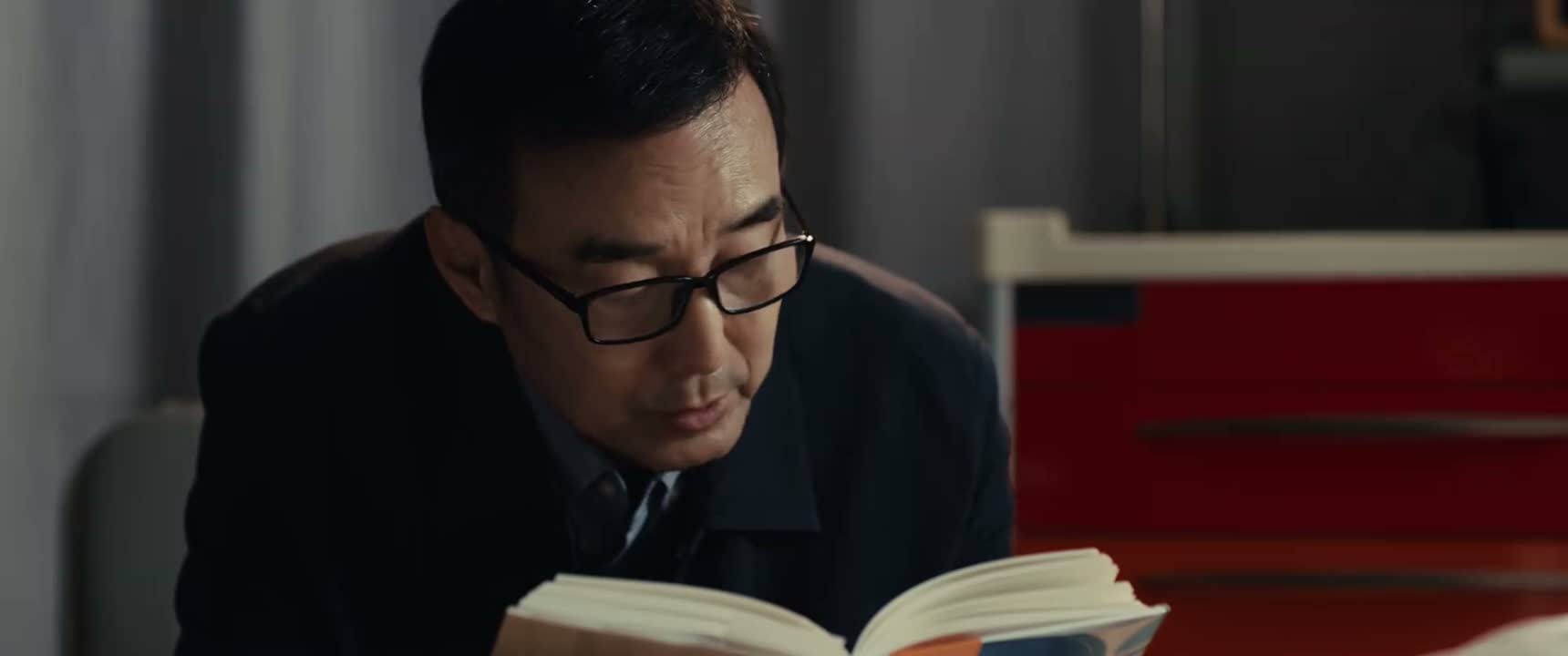 就像家里没有发生过 任何事情一样
