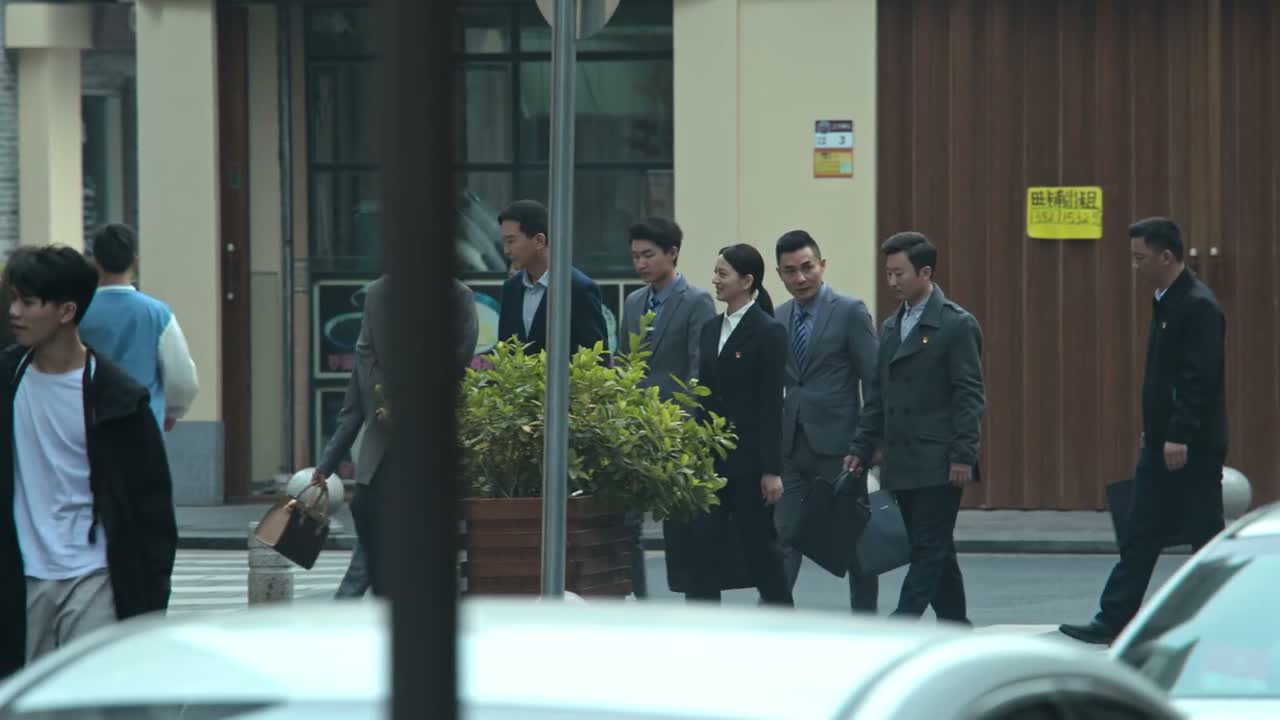 改天领导帮我打听打听