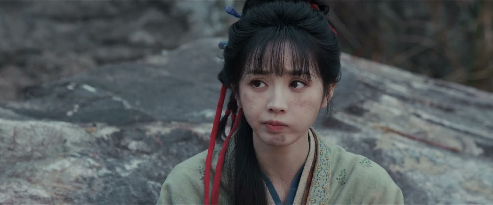 不懂事理的黄毛丫头