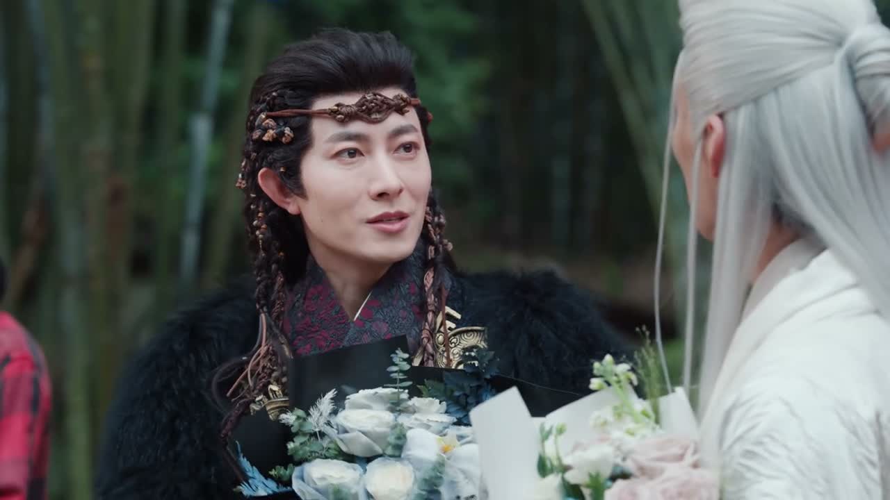 咱俩第一次合作 也算是 不打不相识