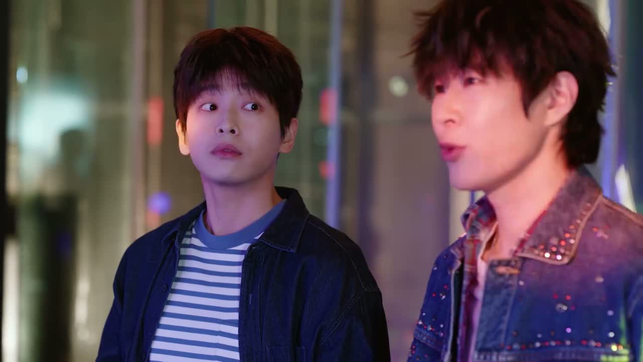 摸鱼网咖挺好的 我待在这儿也挺自在的
