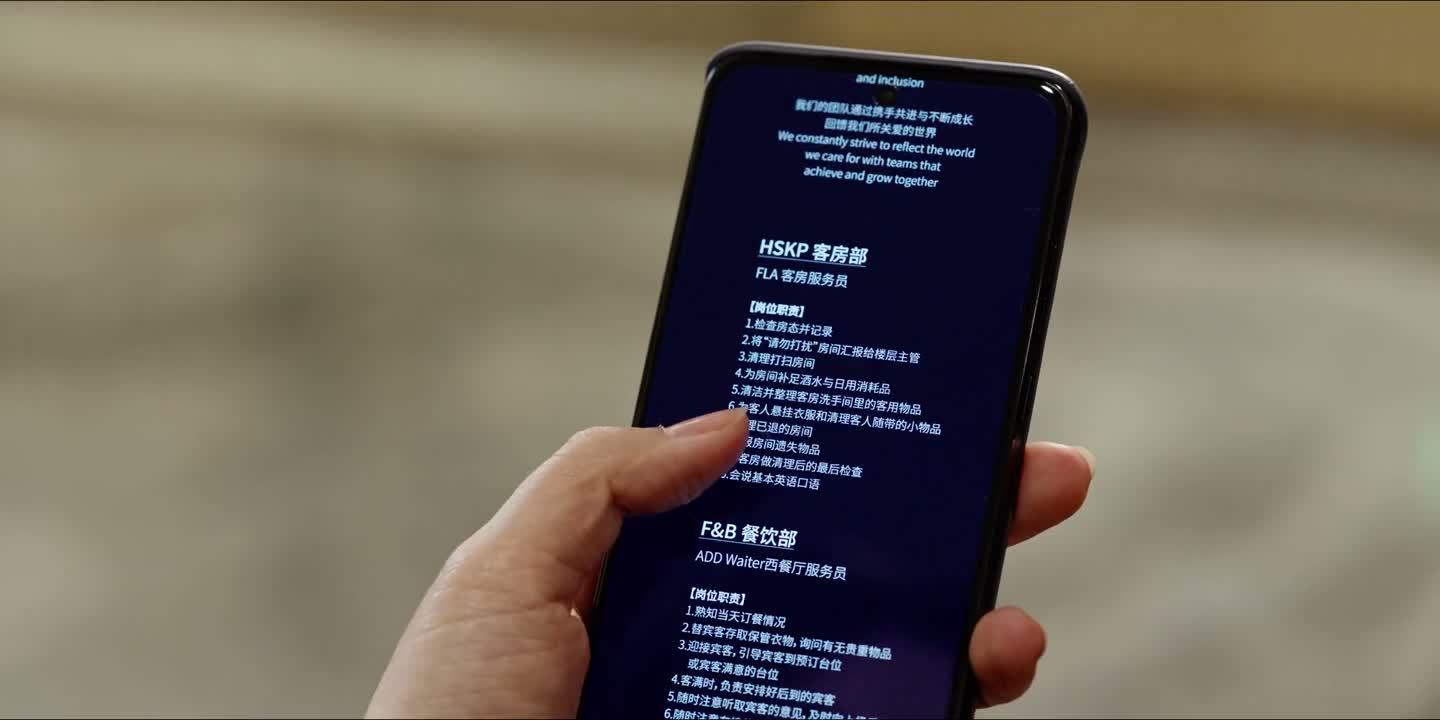 但其实是一步一个脚印
