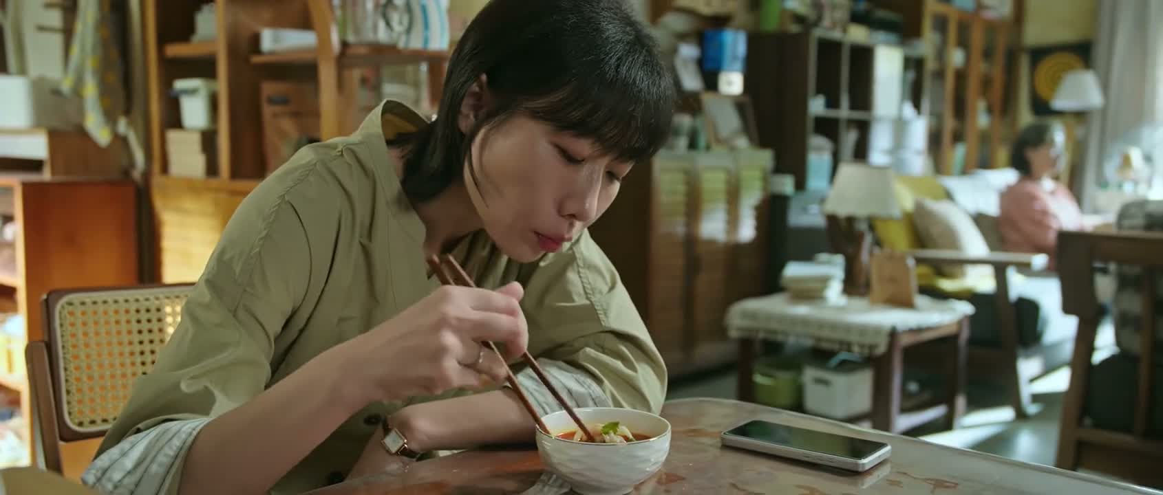 毕竟阿鸣是伟杰的哥哥