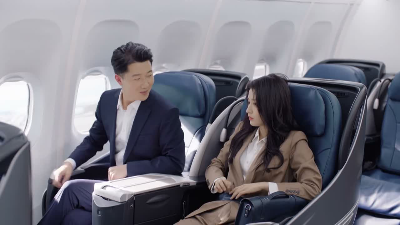 美女 飞机降落了