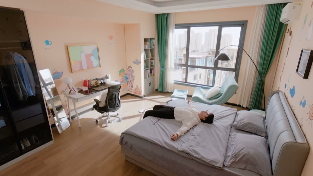 他做梦都得哭醒吧