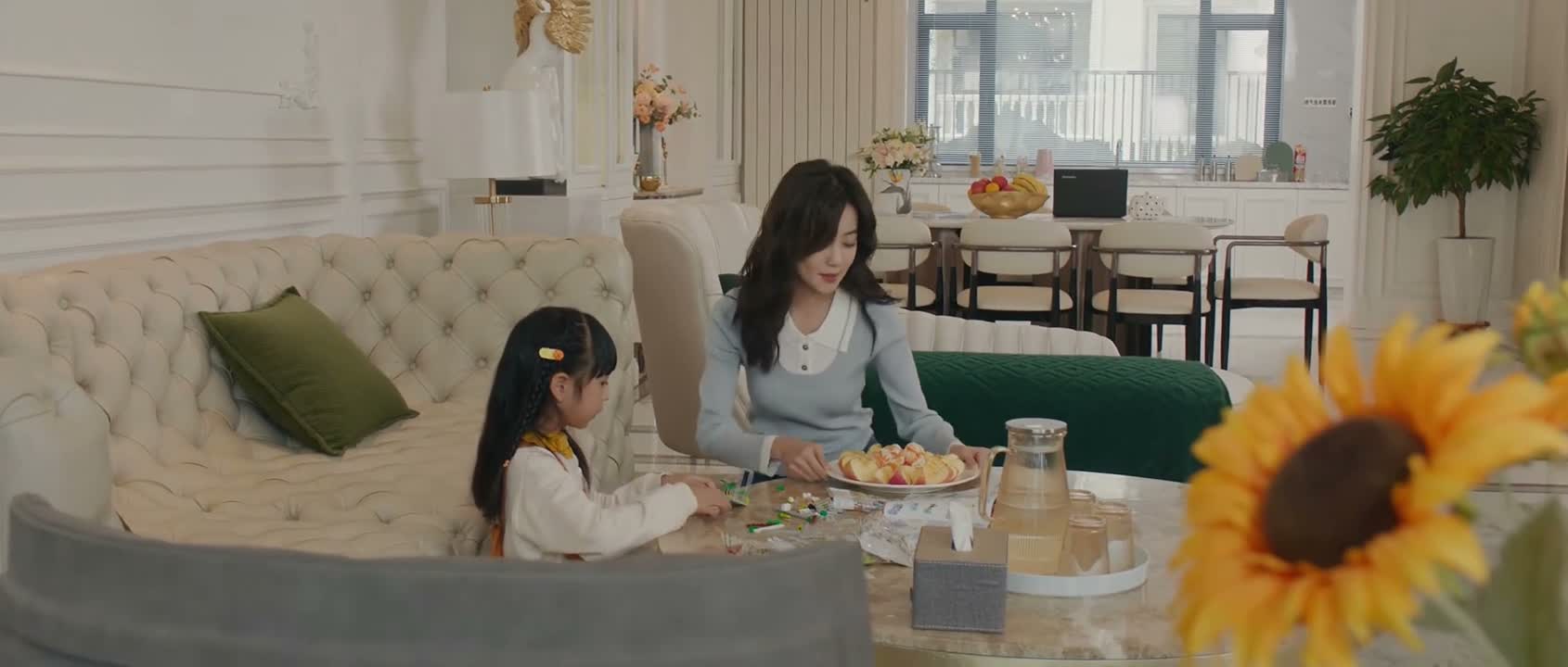 妈妈喂你一个橘子