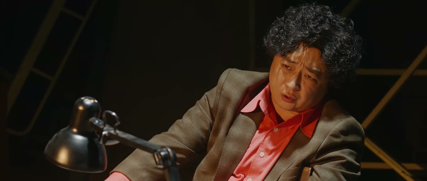 他从小就是个癞皮狗