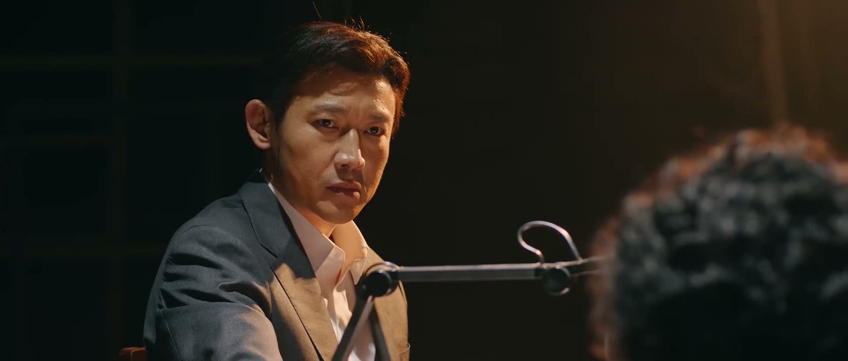 他都是惹事的人