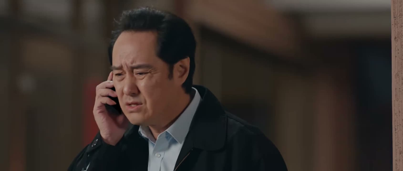现在各方面都忙着跟他切割呢