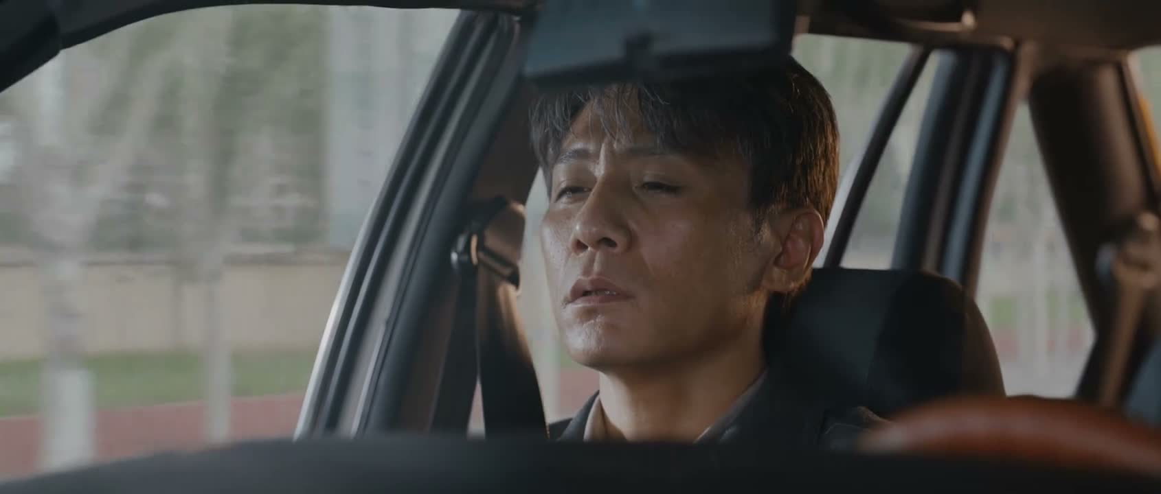 也许他知道孟晓亮不是他亲生的