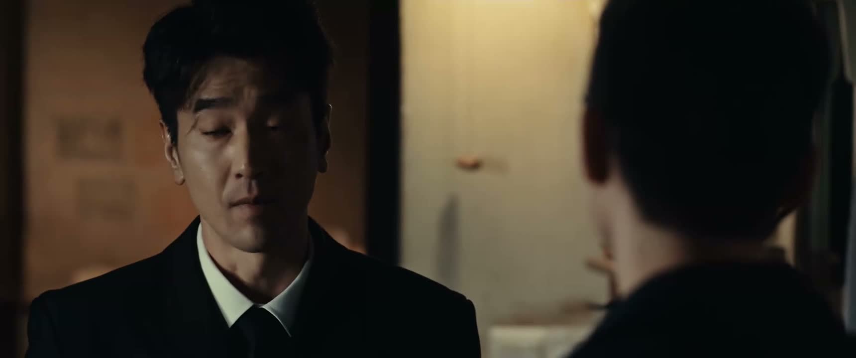 没有她你现在屁都不是 她现在有困难
