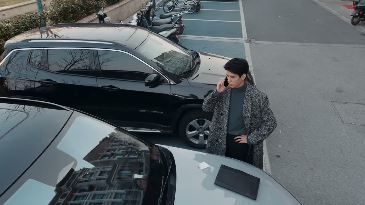 走路 你走路撞的