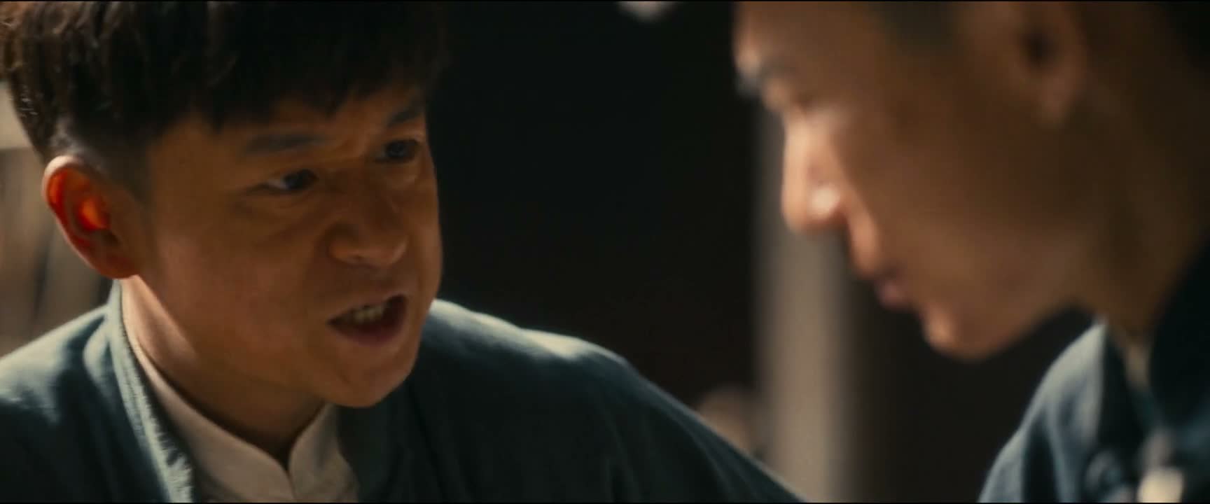 那白色的脑浆子呼呼往外冒
