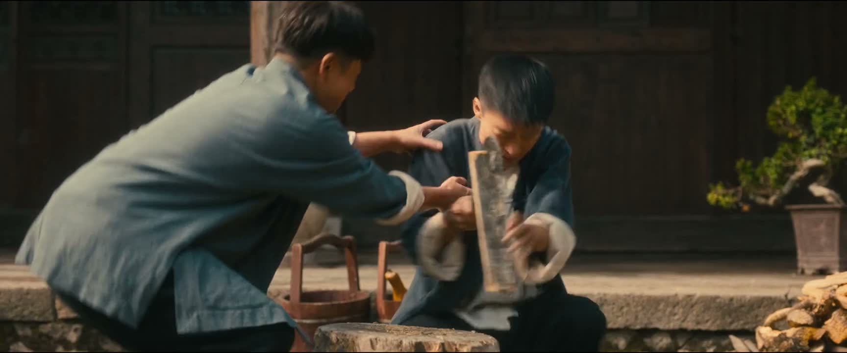 噼里啪啦往你身上掉