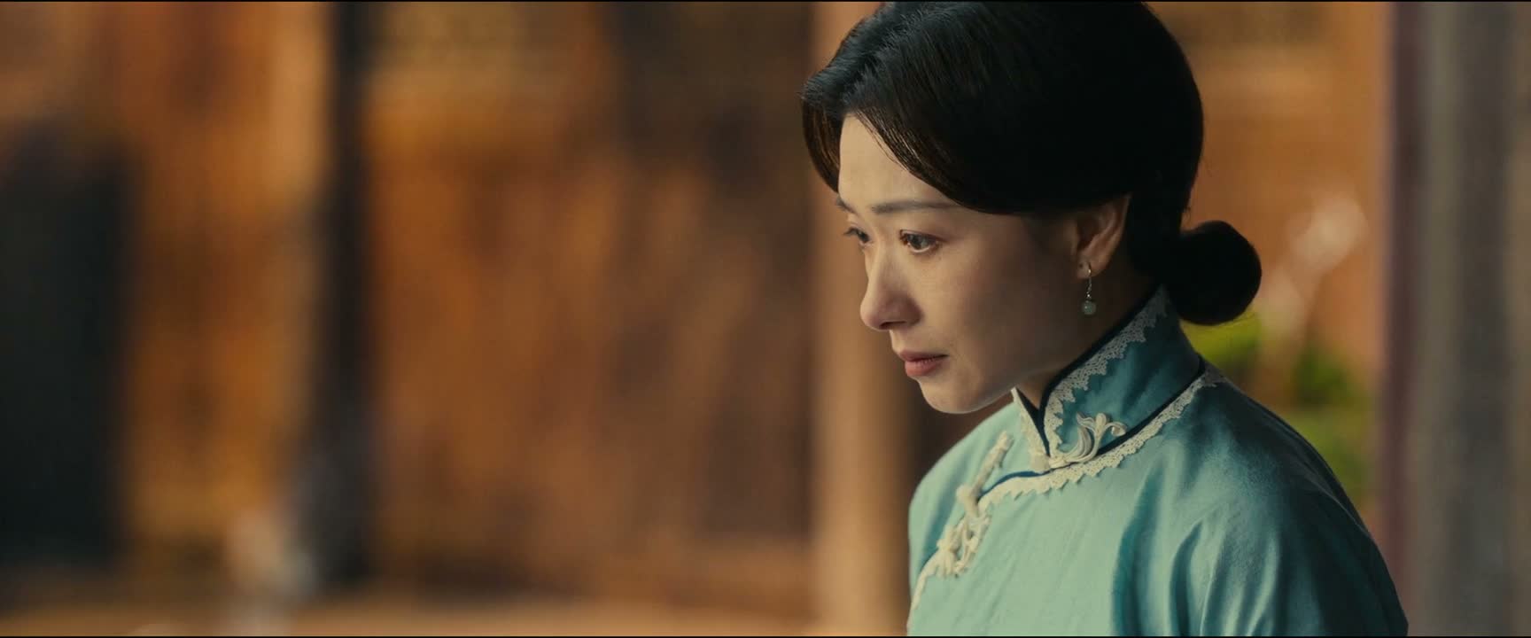 我有一个没过门的媳妇 她现在在武汉呢