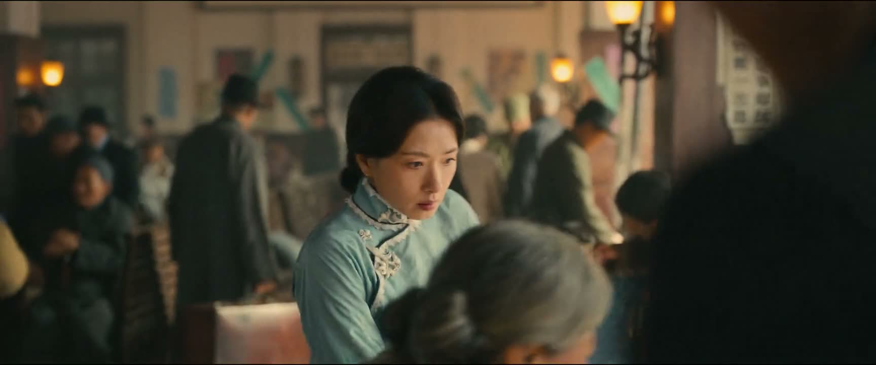 行李拿好 看着点