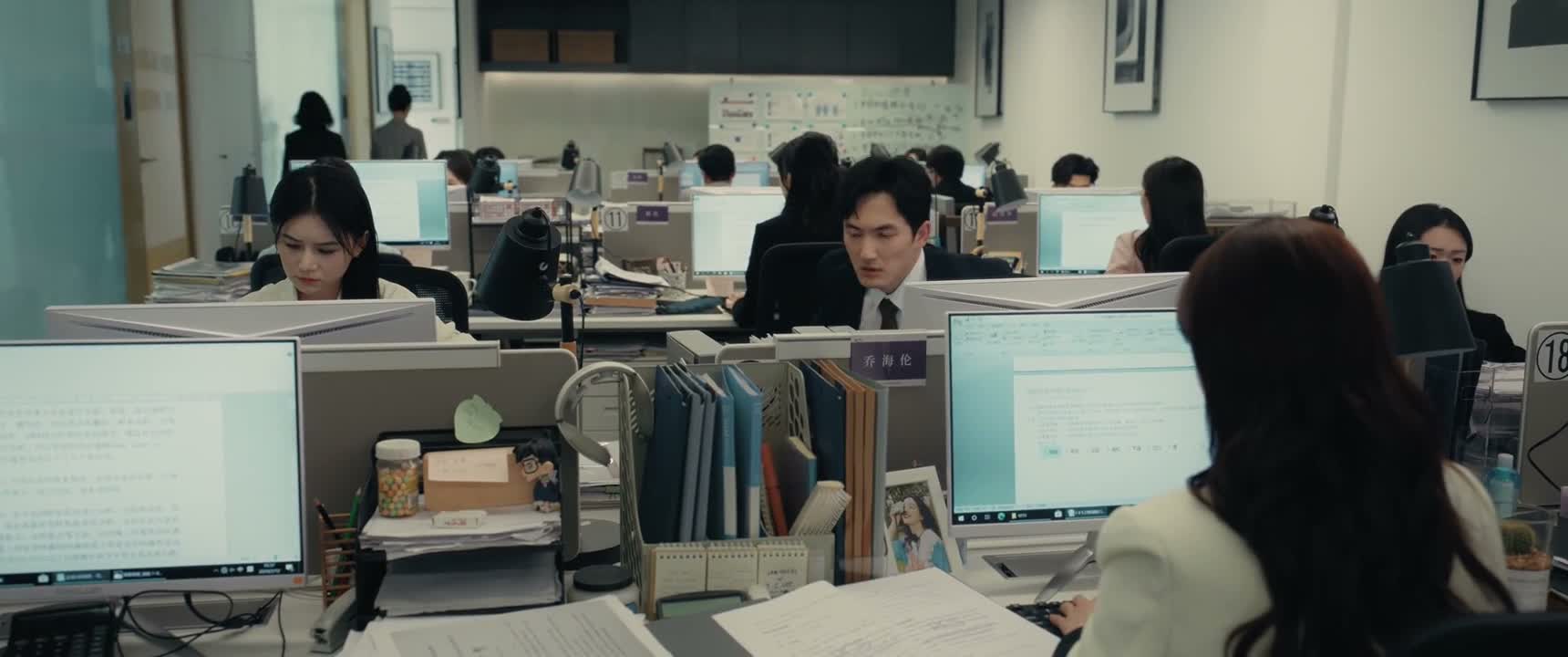 没想到林赛也能被裁啊