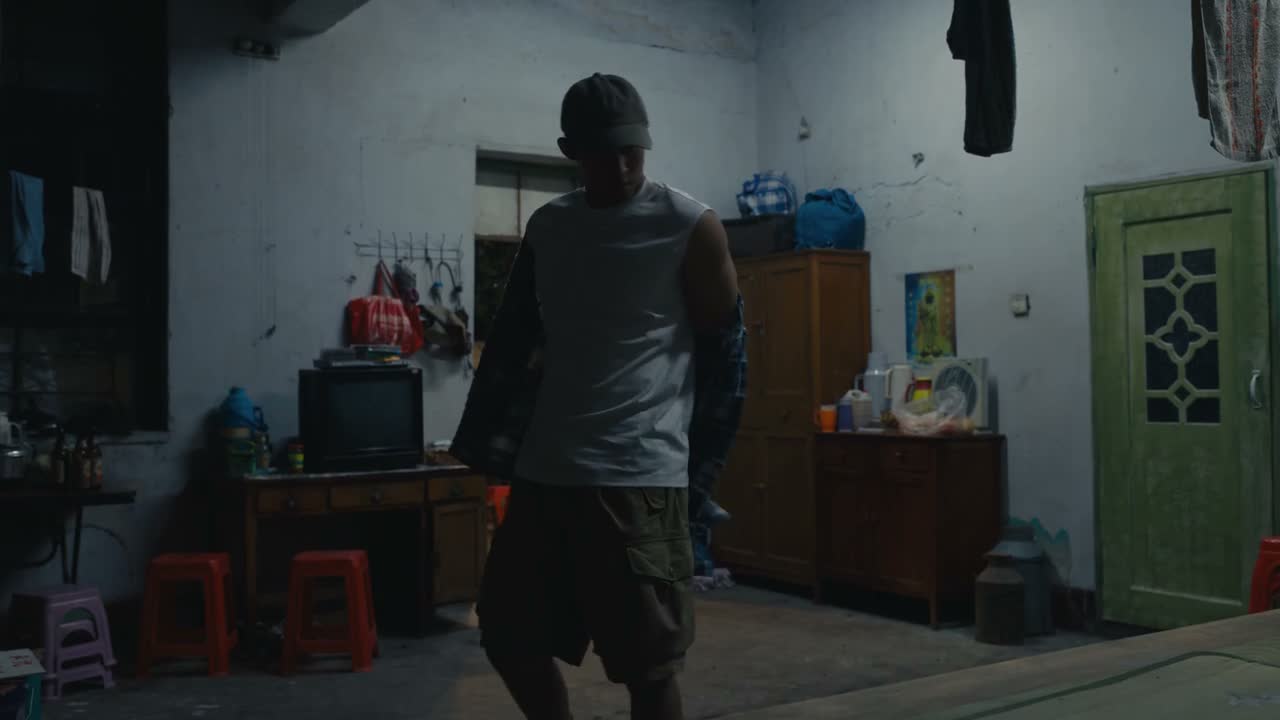 你看你一回来我就乐意叫你