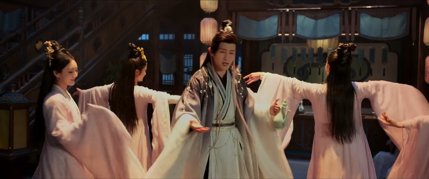 林间枇杷正肥时