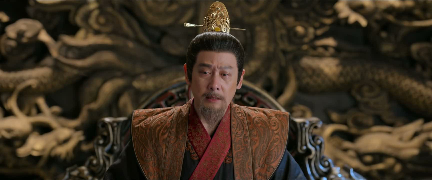 真的坐到了这个位置